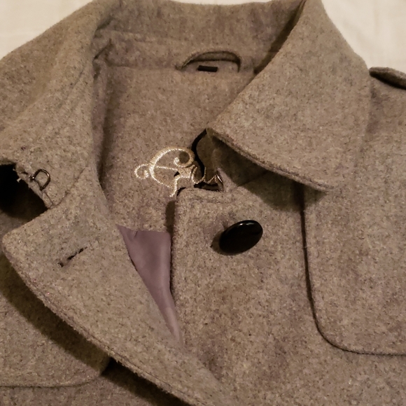 Women's Guess Coat - Picture 8 of 8